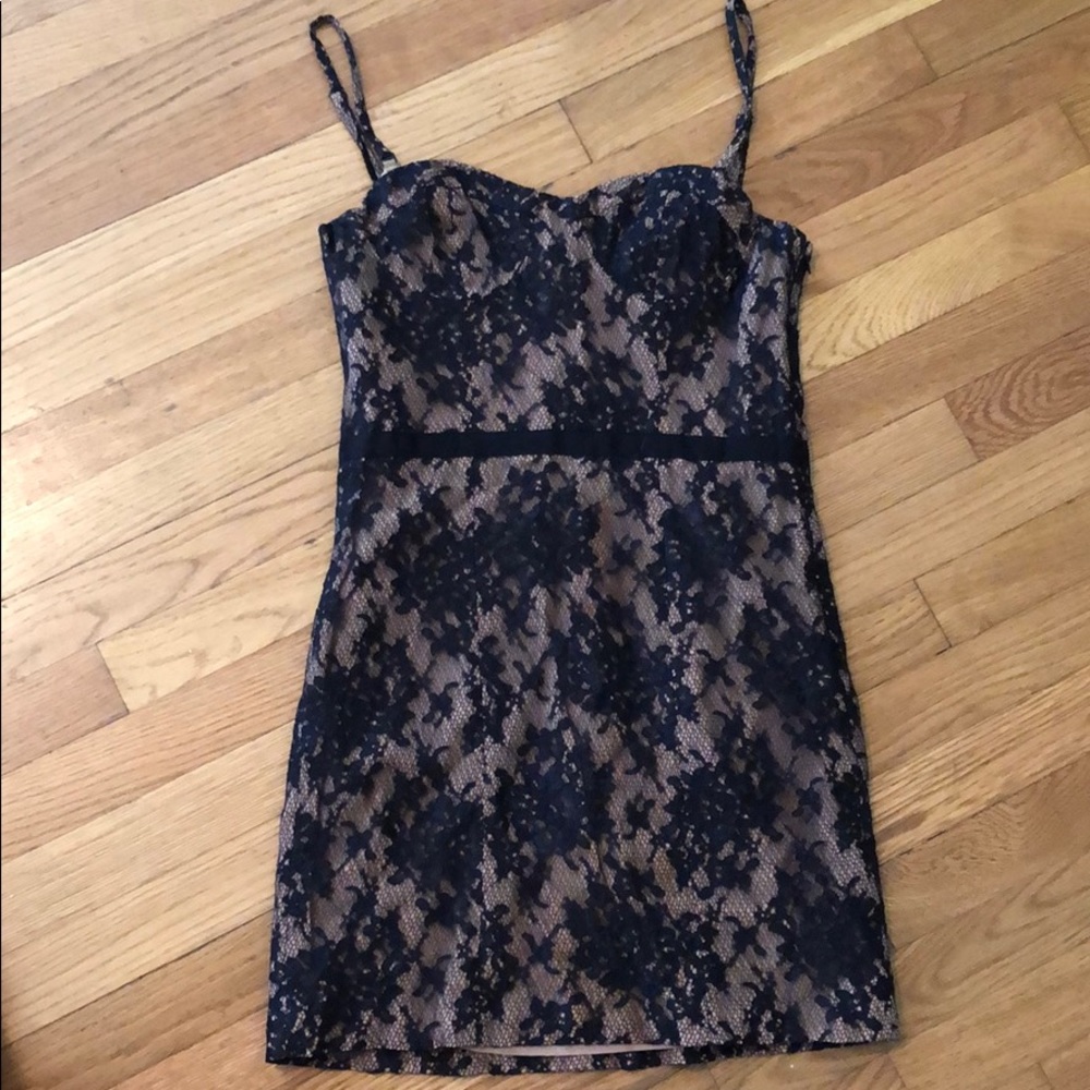 Neiman Marcus, Haute Hippie Black Lace Dress M
